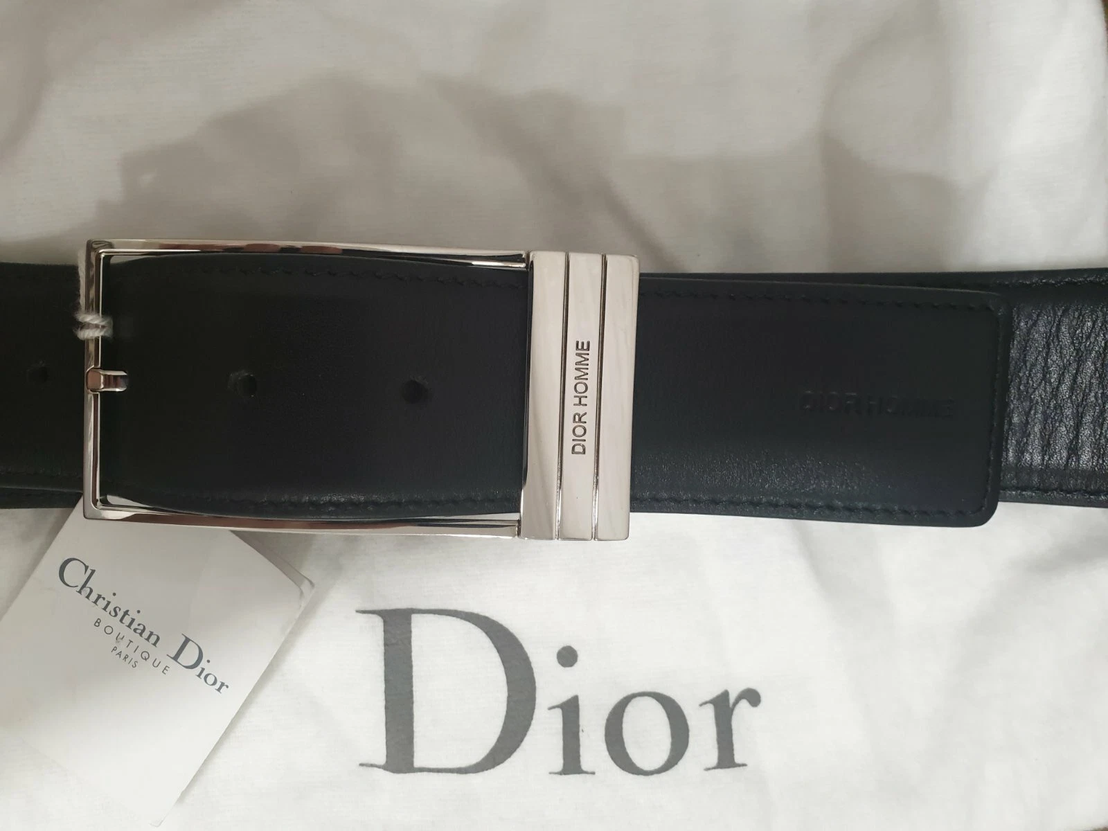 AUTHENTIQUE CEINTURE HOMME NEUVE DIOR HOMME EN VEAU NOIR, TAILLE 100/40 40ММ