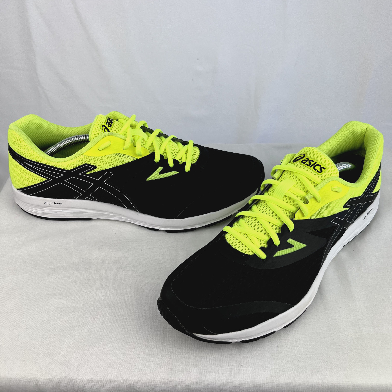 asics amplica running shoes