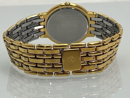Movado Museum Classic, quadrante nero su oro chicchi di riso bracciale re (NJL028105) - Foto 8 di 11