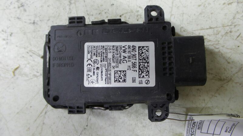 19 20 21 AUDI Q8 REAR LANE CHANGE RADAR PART # 4N0 907 566 F 19 20 21 AUDI Q8 REAR LANE CHANGE RADAR PART # 4N0 907 566 F
