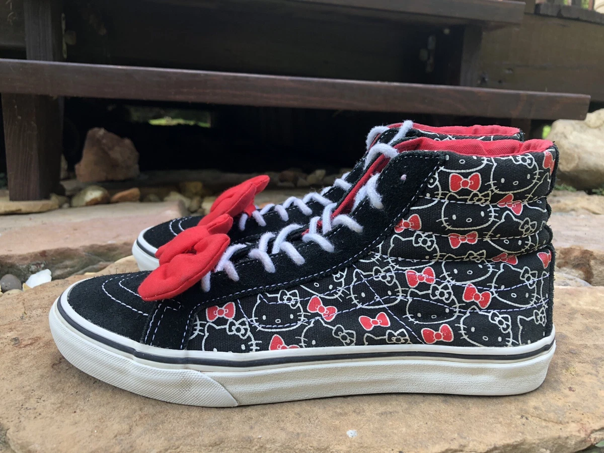 Hello Kitty Chanel  Hello kitty, Kitty, Hello kitty vans