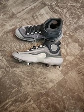 Men  s Size 9 Nike Alpha Huarache Elite 4 Mid Baseball Cleats Gray DJ6520-012
