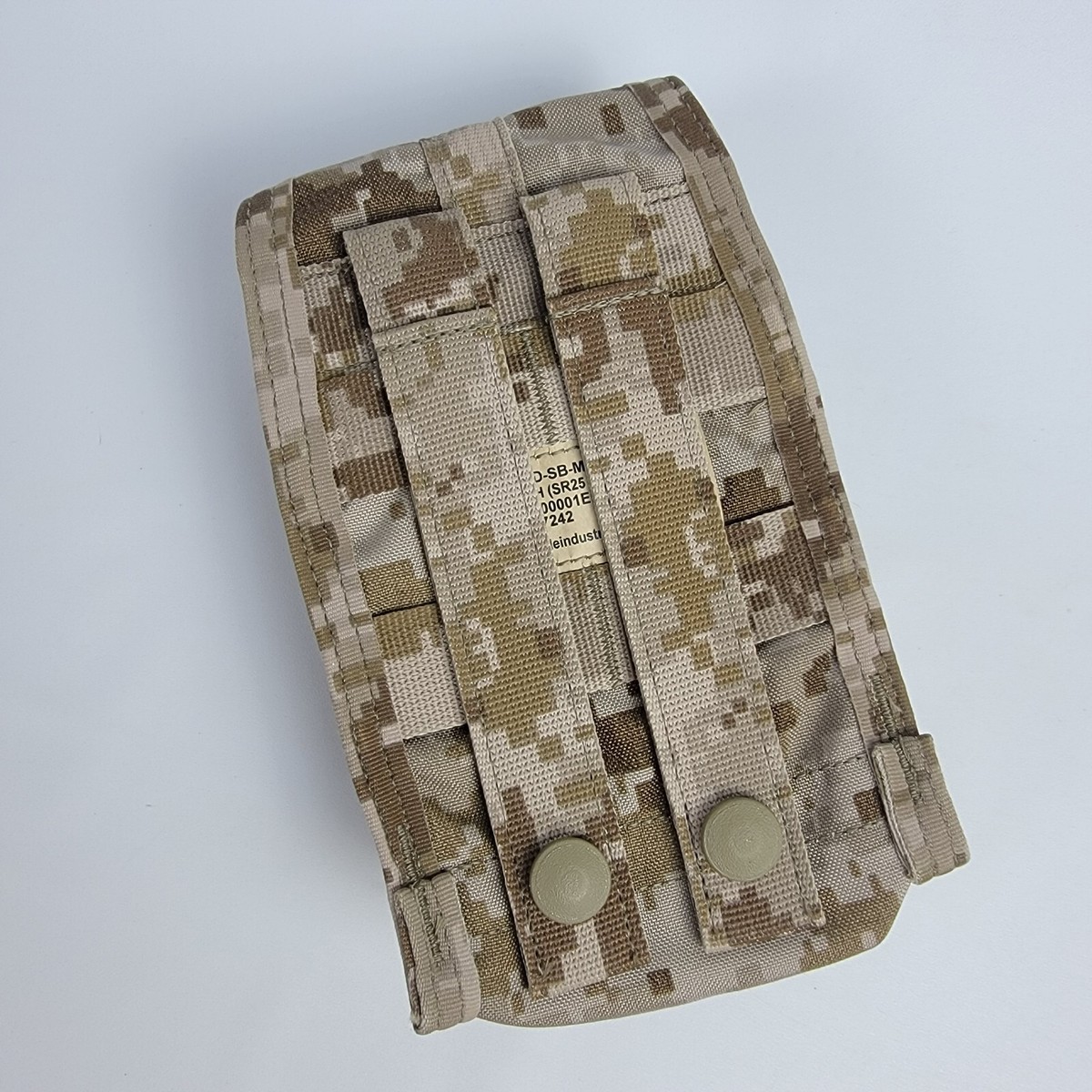 Eagle Industries AOR1 SR25/2 DMR Magazine Pouch SOFLCS MOLLE Eagle Industries AOR1 SR25/2 DMR Magazine Pouch SOFLCS MOLLE