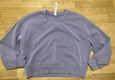 Women's Lululemon Cropped Muted Purple Sweatshirt Size 4 EUC