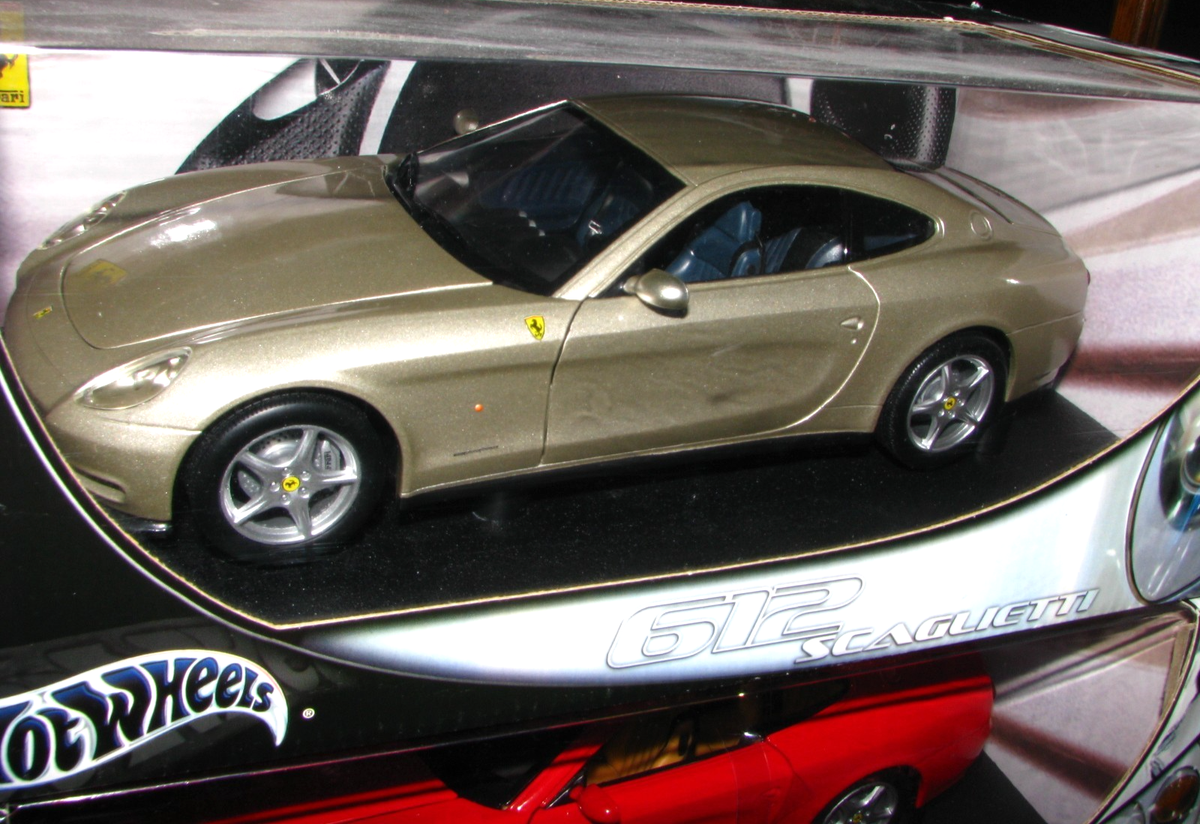 1/18 SCALE Hot Wheels FERRARI 612 SCAGLIETTI (SET OF 3) RED, BLUE