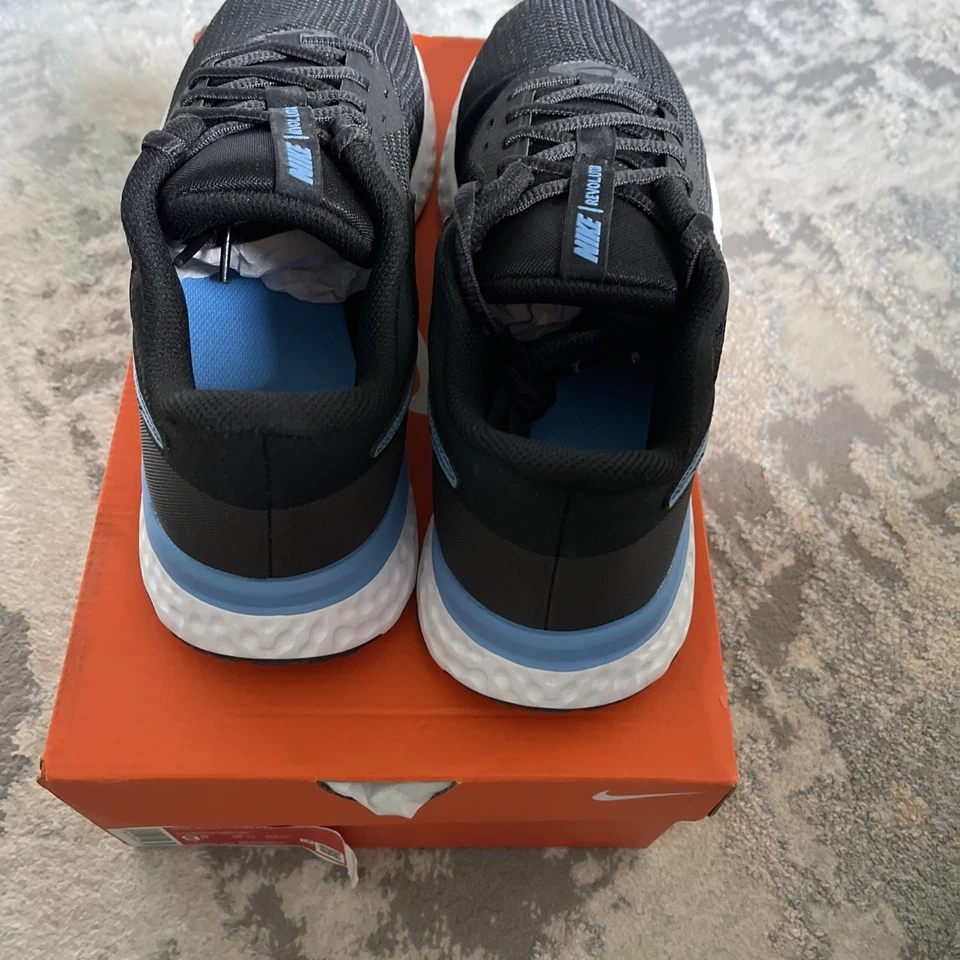 BRAND NEW MENS NIKE REVOLUTION 5 EXT BLACK CZ8591 004 SIZE 9.5 VERY NICE!! - Image 3 of 4