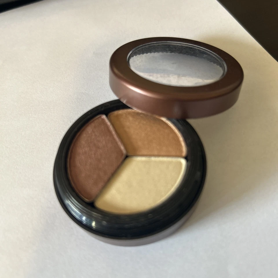 Mineral Fusion stunning sensationnel trio eyeshadow - Image 4 of 4