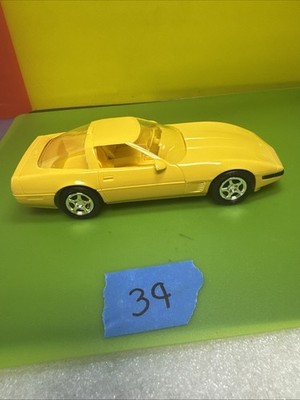 AMT ERTL 1995 Corvette ZR-1 1/25 Dealer Promo Model Competition Yellow NEW
