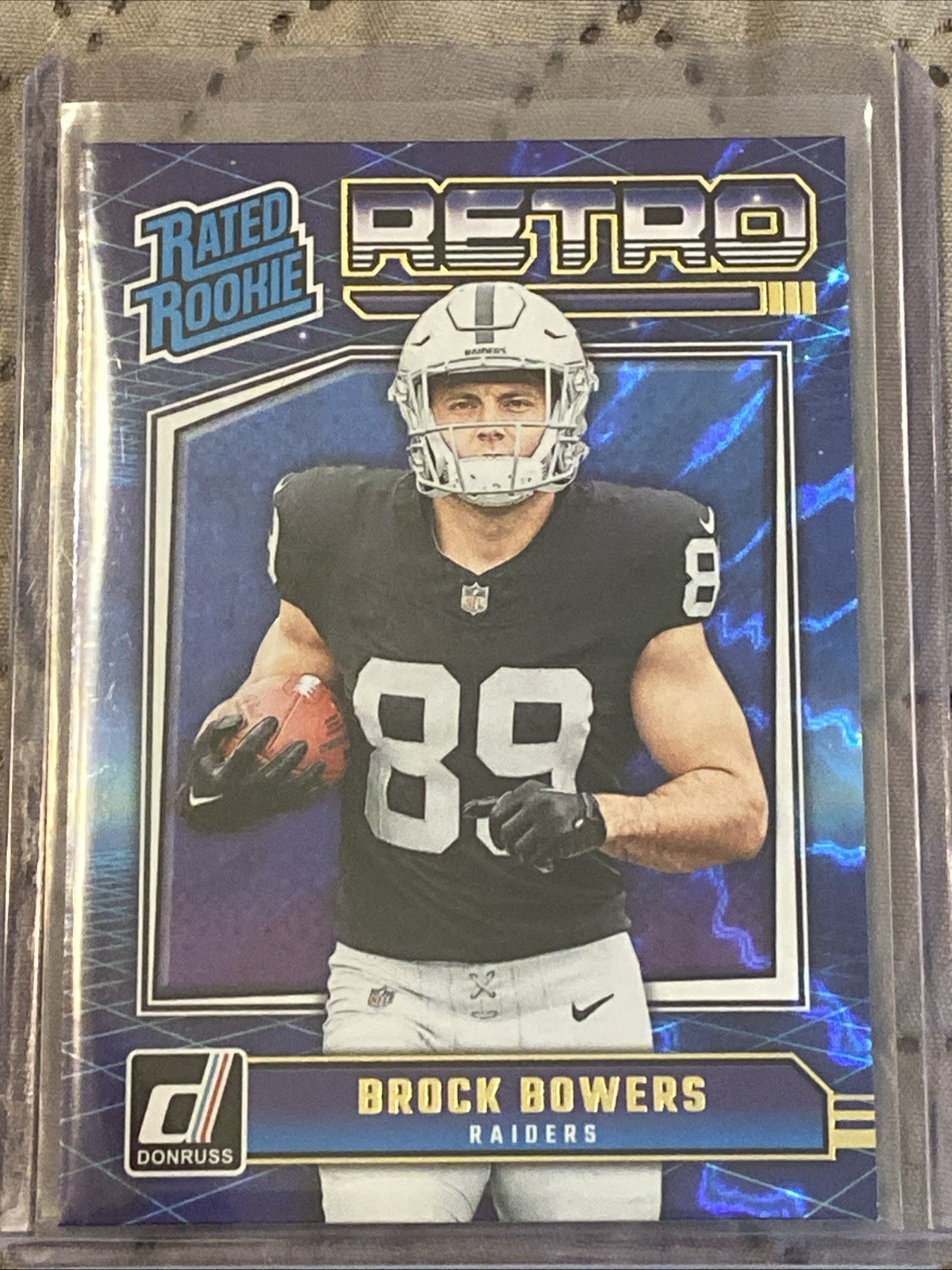 2024 Panini Donruss Retro Rated Rookie Brock Bowers No. 9 (RC)