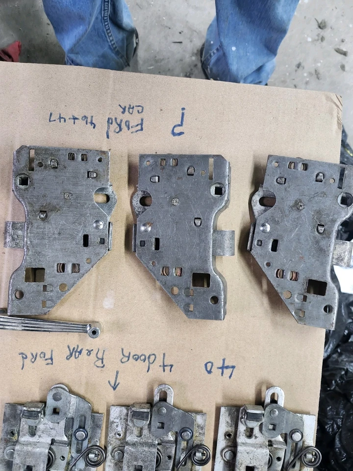 Cerraduras de puerta Ford 1940-47  Foto 2 de 4