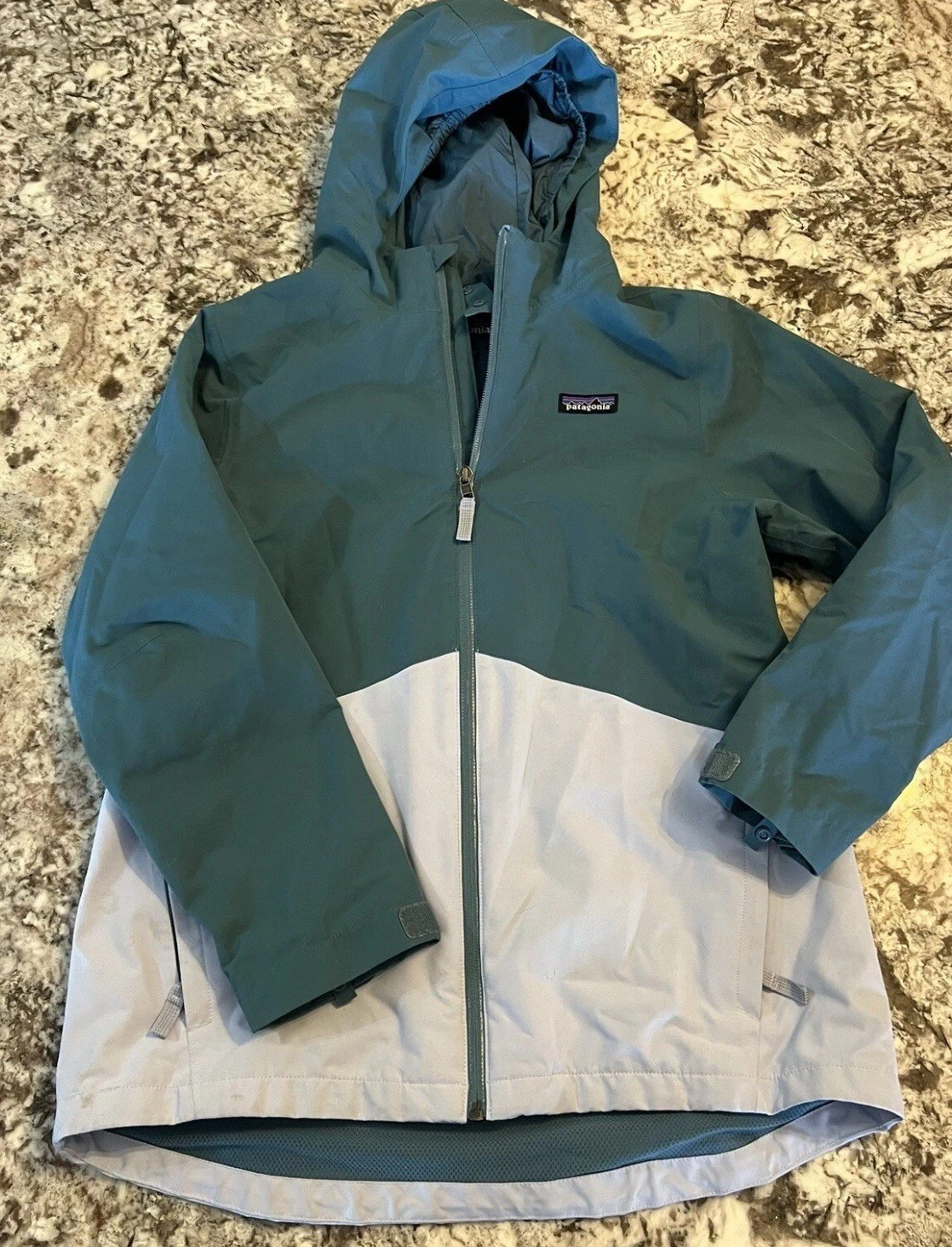 Patagonia Kids 4 In 1 Everyday Jacket Youth XL Boys Girls Kids Hooded Winter
Opens in a new window o