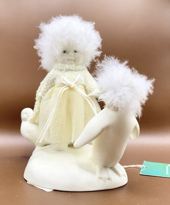 *CLEARANCE  Snow Babies  The Royal Family  Figurine 807096