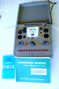 EMC Tube Tester Model 213 WORKING - with Org. Man. & H. Sams Tube Sub. Handbook