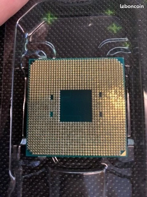 AMD Ryzen 3 2200G Processeur (3,5 GHz, 4 Cœurs, Socket AM4) - YD2200C5M4MFB - Photo 2/2