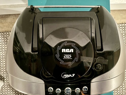 RCA Compact Disc Audio CD-R /RW Compatible MP3 Player - Picture 4 of 8