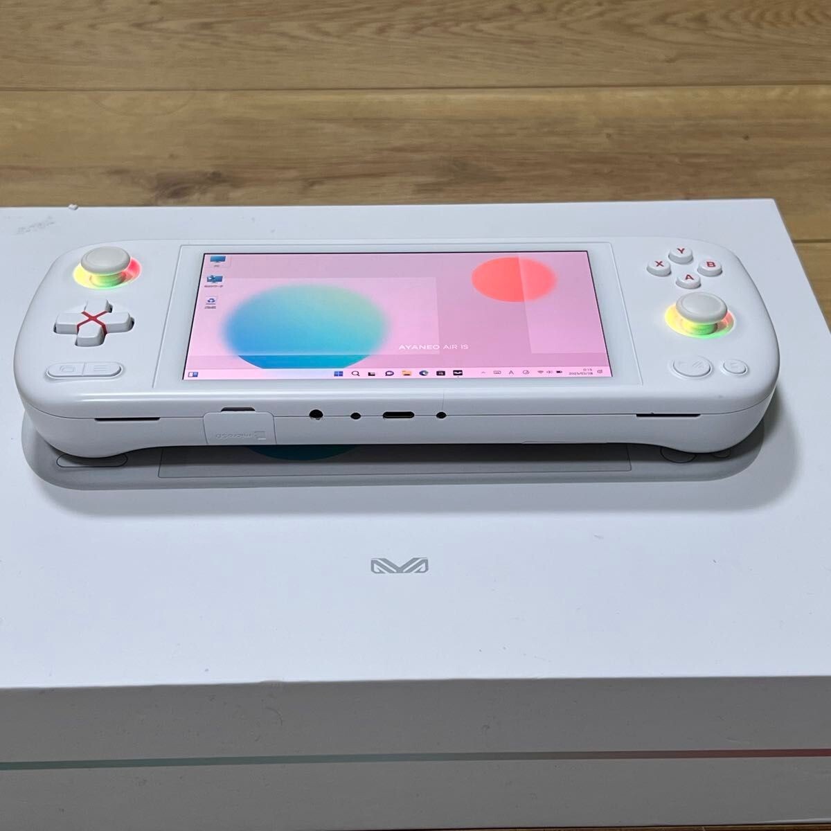 AYANEO AIR 1S White Portable Gaming AMD Ryzen 7 7840U 16GB AYANEO AIR 1S White Portable Gaming AMD Ryzen 7 7840U 16GB