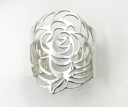 Chanel Rare 925 Solid Silver Camellia Cutout Bangle Cuff Bracelet - 第 1/5 張圖片