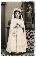 Antique First Communion girl photograph. Photo Sand