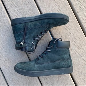 black timberlands size 4