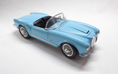 Bburago   1:18 - Lancia Aurelia 1955 -  ohne   OVP  # 0108