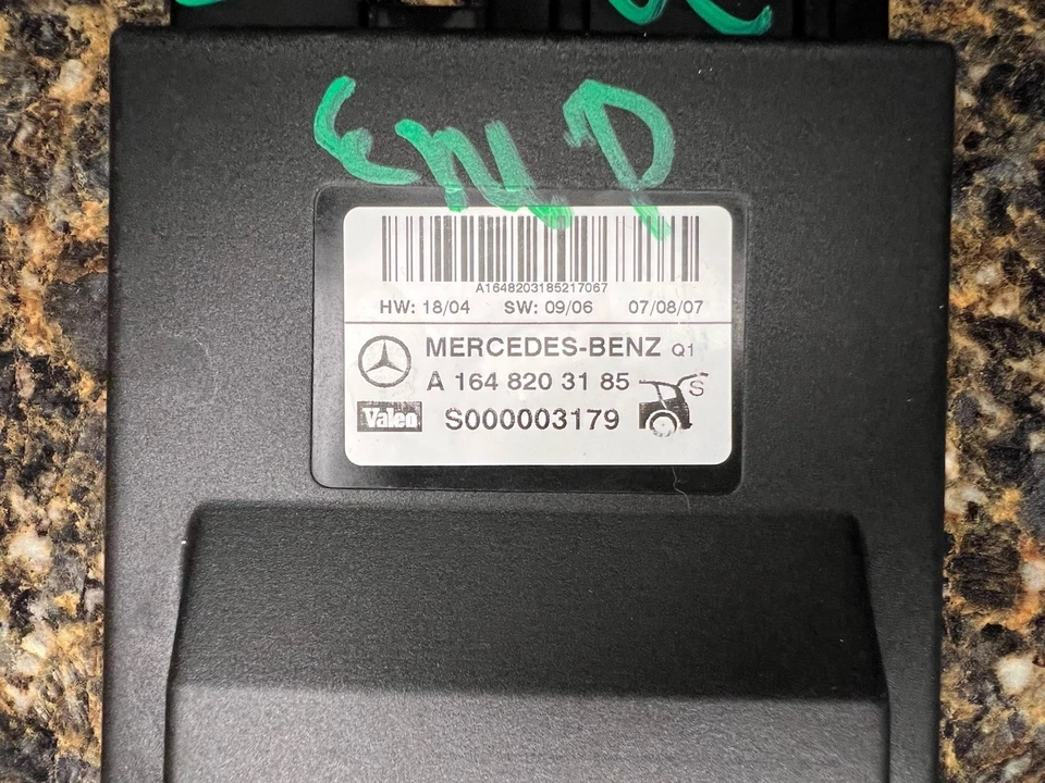 Модуль управления задней дверью крышки багажника 06–09 Mercedes X164 GL450 ML350 R500 - Изображение 2 из 3