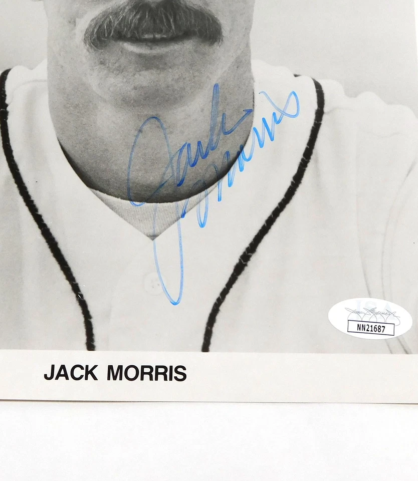 Jack Morris Signed 8 x 10 B & W Photo Tigers JSA Auto DA043847 - Image 2 of 3