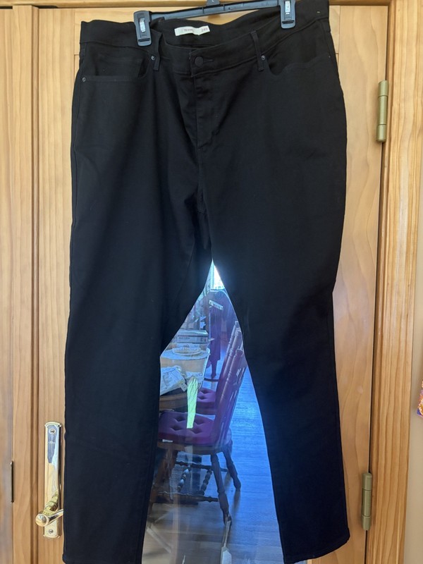 Levi's 711  Women's Black  Plus Skinny High Rise Jeans, Size 24W