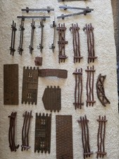 Lot Of Vintage Plasticville Brown Fencing And Cabin Pieces