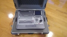 Roland VS-2480CD Digital Studio Workstation +4 V8SF-2 FX Cards, Roland road case