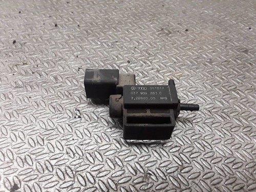 Audi A3 S3 8P 2004 Benzin 75kW Turbolader Druckwandler Magnetventil 037906283C