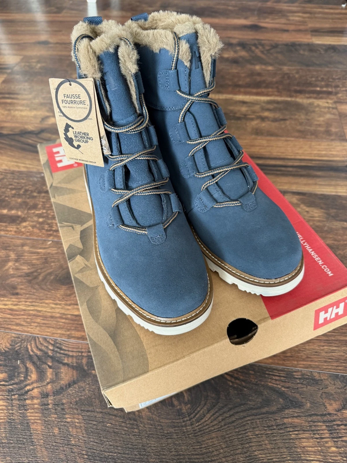 NEW Helly Hansen Alma Womens Blue Suede Hiking Boots Waterproof Shoes SZ 9.5
Opens in a new window o