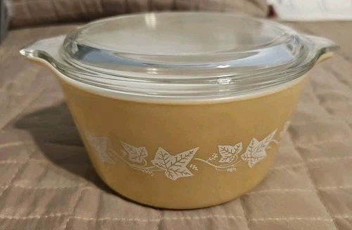Pyrex #473 Sandalwood Tan White Vines 1 Qt Lidded Casserole Dish EXCELLENT CONDI