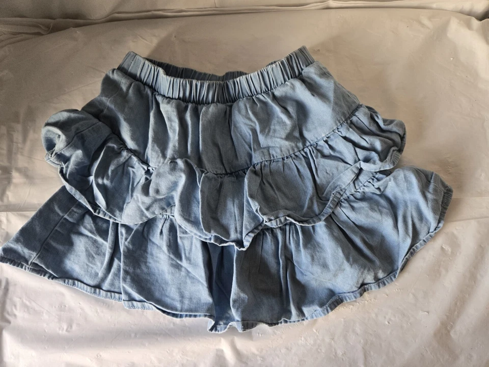 Lote de 3 Skorts Niñas, Azul Imitación Denim, Rosa Floral, Amarillo Tie Dye. Talla 6X Foto 2 de 4