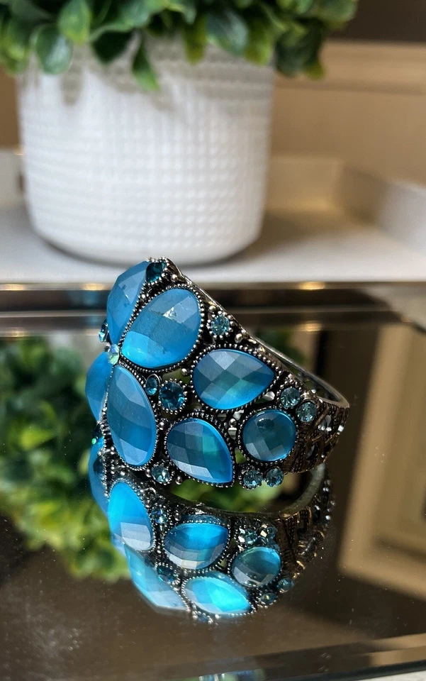 INCREÍBLEMENTE HERMOSA INCREÍBLE BRAZALETE AZUL/PLATEADO!!! Foto 4 de 4