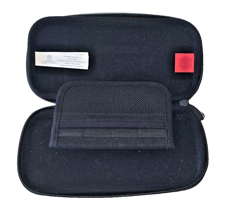 PowerA Super Mario Switch Lite Stealth Estuche Kit - Rojo con Paños, Oficial Foto 2 de 4