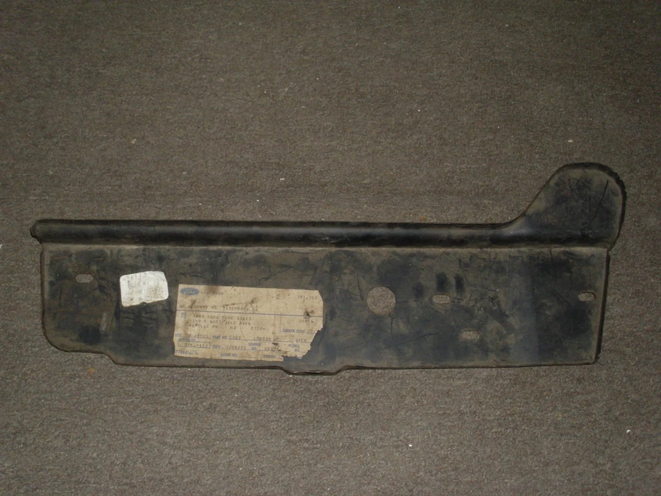 NOS 1968 1969 FORD TORINO PARACHOQUES DELANTERO EXTENSIÓN DEFLECTOR PIEDRA LH C8OZ-17A939 Foto 3 de 3