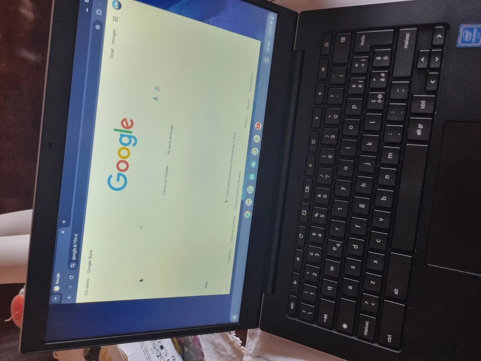 Samsung Galaxy Chromebook Go 14" (64GB eMMC, Intel Celeron N, 2,80 GHz, 4GB)... - Immagine 2 di 4