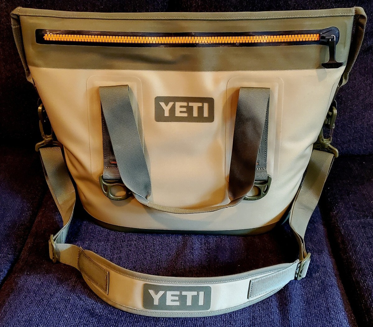 Field Tan Yeti Hopper Two Portable Cooler Yeti Cooler Bag 20 YETI