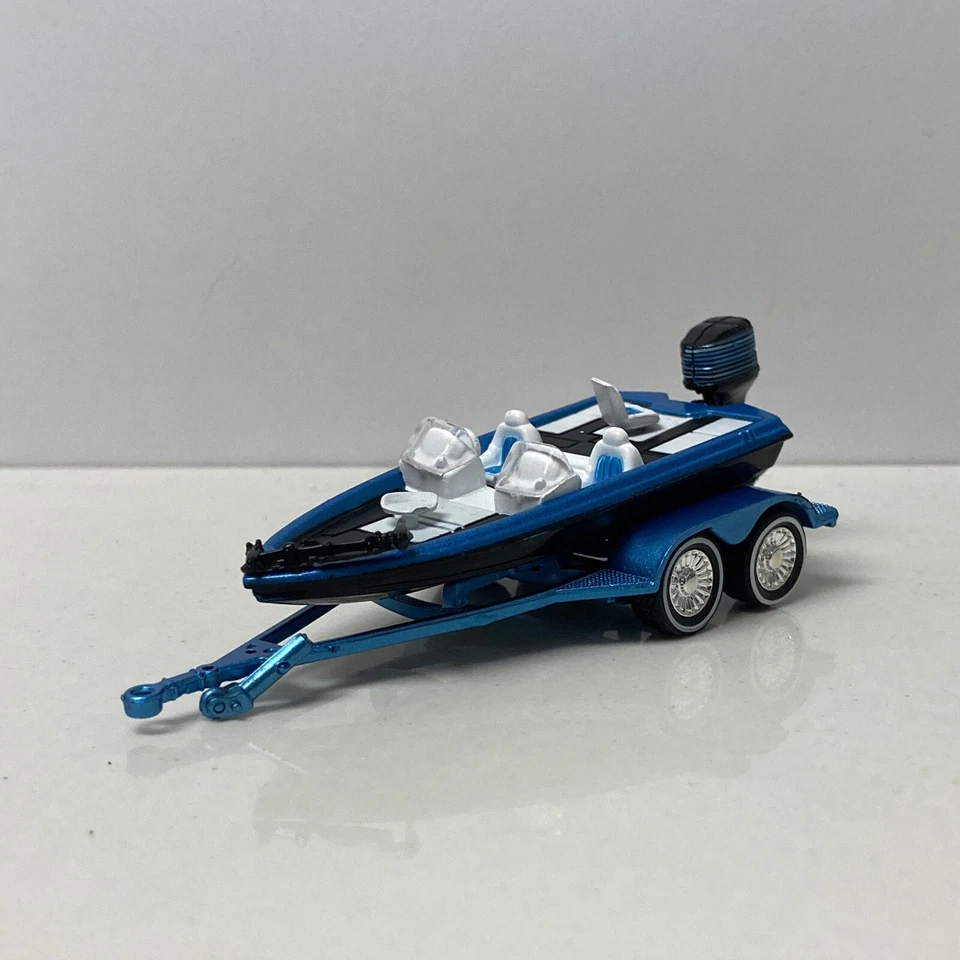 Boat & Trailer Collectible 1/64 Scale Diecast Model - Image 4 of 4