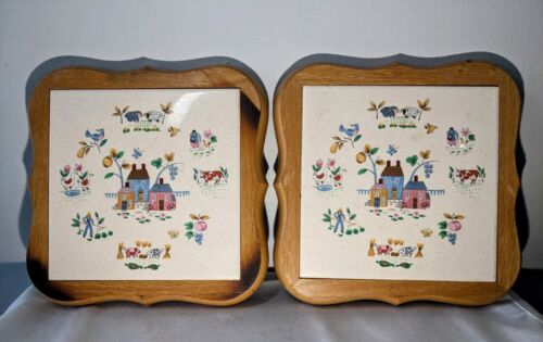2 Vintage Heartland Sammlung gerahmte Keramikfliesen Untersetzer Bauernhof Haus Tiere - Bild 1 von 9