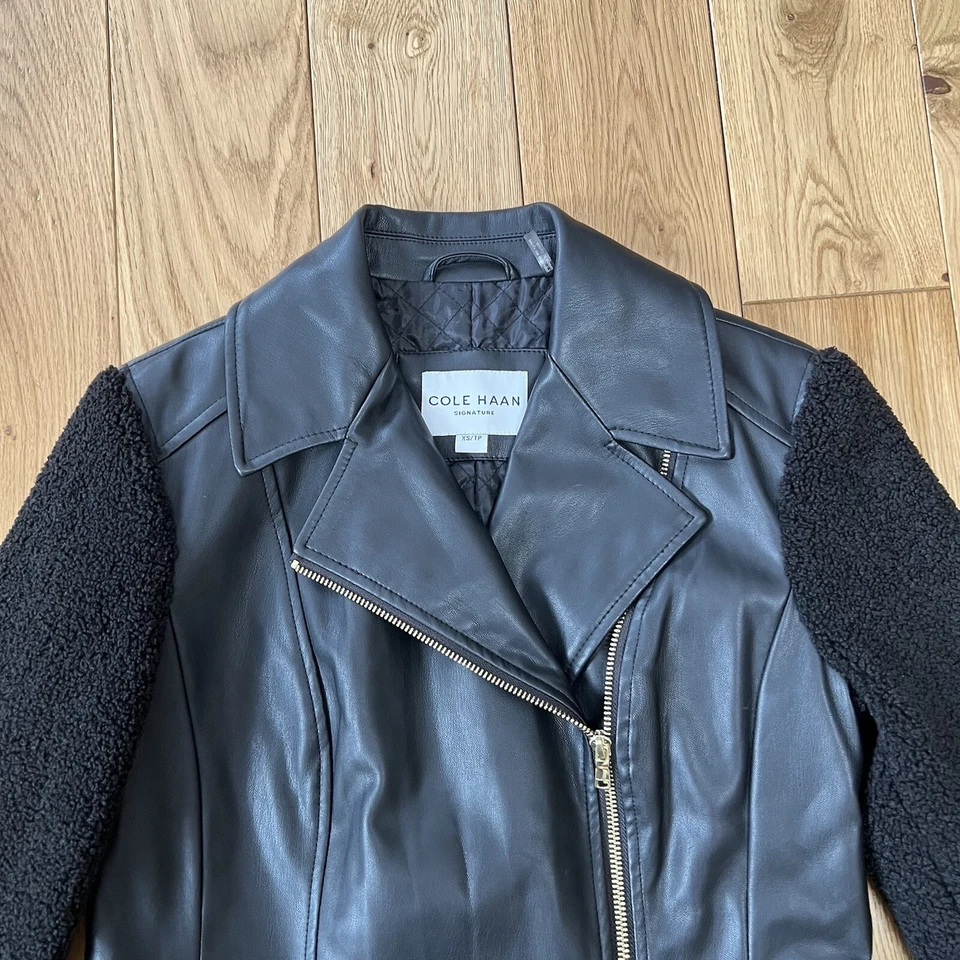 Chaqueta COLE HAAN Negra Cuero Suave Motociclista Estilo Moto Mangas Vellón Cremallera Completa XS Foto 4 de 4