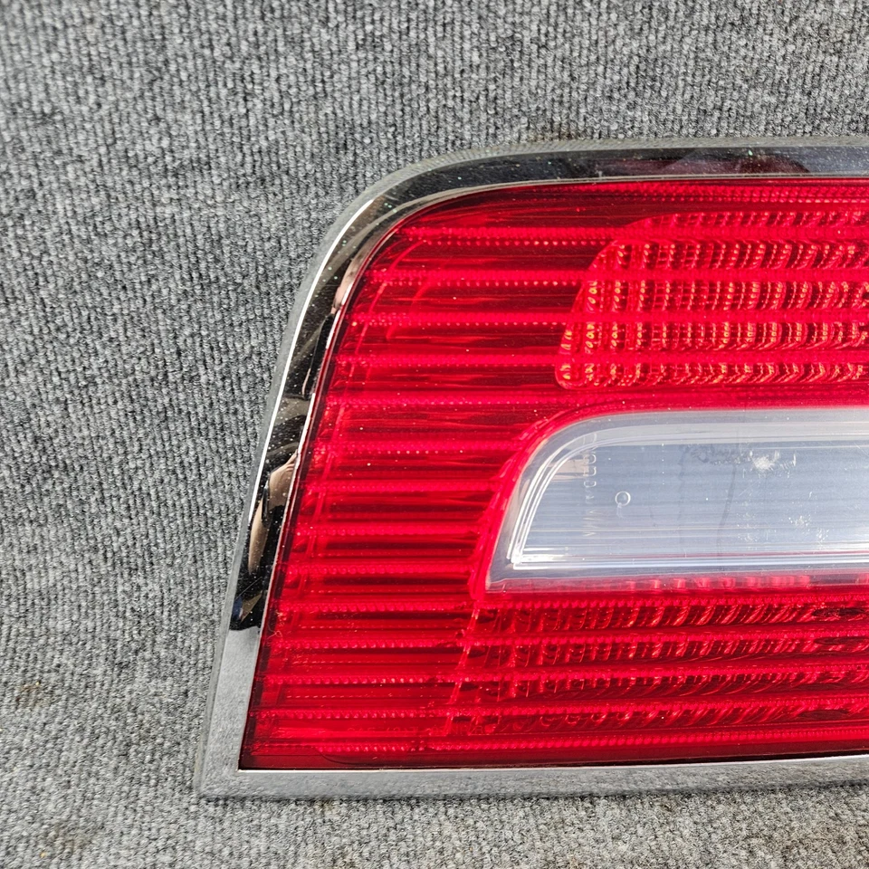 2 grifos rotos Lincoln Navigator 2007-2014 maletero interior luz trasera derecha derecha leer Foto 2 de 4