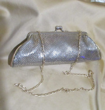 VINTAGE WHITING DAVIS GOLD TONE MESH PURSE