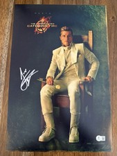 Josh Hutcherson 'The Hunger Games’ Signed 12x18 Photo 'Peeta Mellark' Beckett
