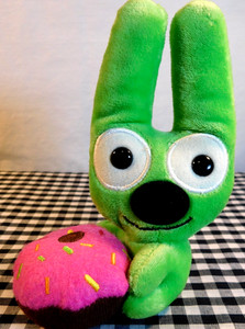 Vintage Hallmark Hoop & Yoyo “Bring on the Donut” Plush Pull-String Jittering Mo