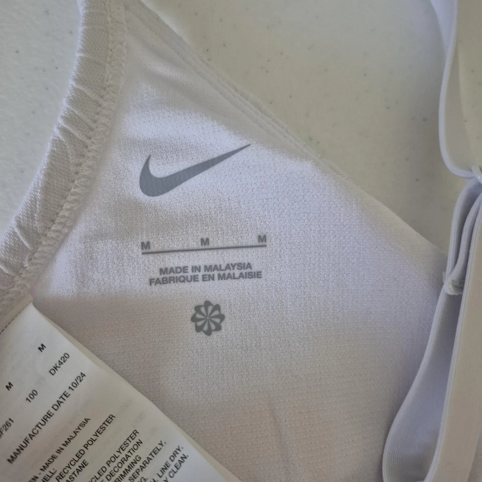 Traje de baño Nike para mujer mediano blanco texturizado traje de baño de una pieza NESSF261-100 Foto 4 de 4