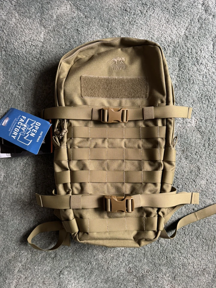 Tasmanian Tiger Essential Pack MKII Coyote 9L Urban City Daypack Tagesrucksack