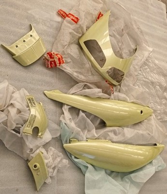 Aprilia Area 51 Verkleidungssatz gelb Nos Original