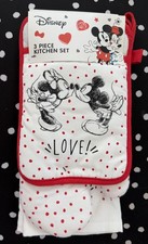 DISNEY Mickey Minnie LOVE 3-Piece Kitchen Set Oven Mitt,Towel, Pot Holder