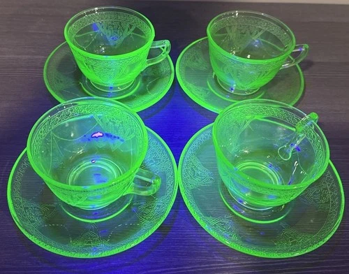 4 Depression Glass Uranium Green Teacups & Saucers, Federal Glass - Georgian